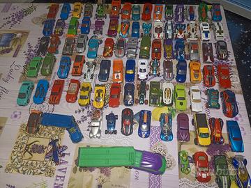 Lotto di 90 Hot Wheels 