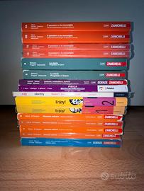 Libri scolastici per superiori