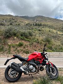 Ducati Monster 821