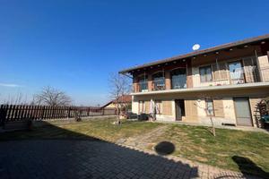 Villa di 204 m² con 3 locali e box auto a Carmagno