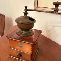 Macinino da caffè manuale – Goldenberg & Cie