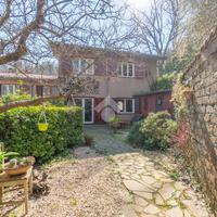 VILLA A SCHIERA A MONTE PORZIO CATONE