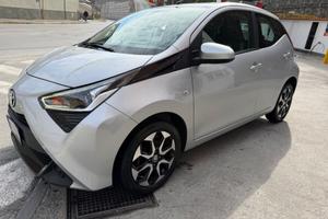 TOYOTA AYGO 1.0 NEOPATENTATI 5 PORTE