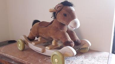 Cavallo peluche a dondolo con ruote cavalcabile