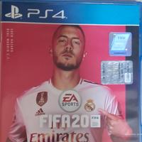 PlayStation 4 + Fifa 2020.
