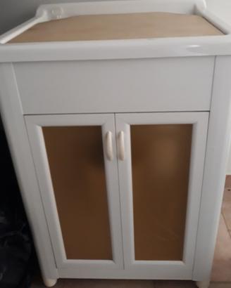 Mobile lavatoio con pensile e miscelatore