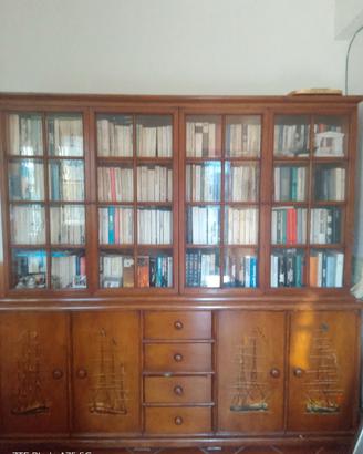 Libreria antica dipinta a mano