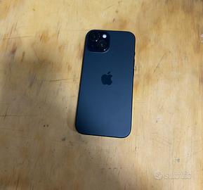 Iphone 15 blu scuro