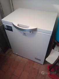 Congelatore a pozzetto 