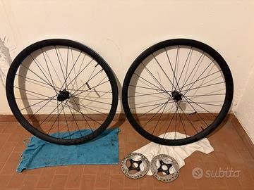 Ruote in carbonio bontrager aeolus pro 3v