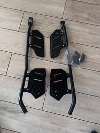 poggiapiedi moto custom