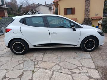Renault Clio 5 Porte 1.2 75CV GPL (Neopatentati)