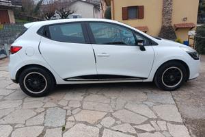 Renault Clio 5 Porte 1.2 75CV GPL (Neopatentati)