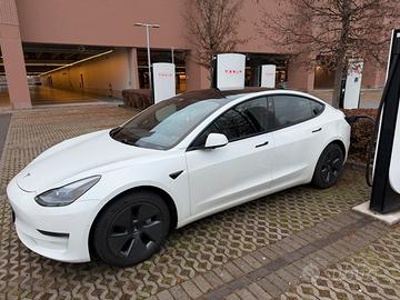 Tesla Model 3 DualMotor LR AWD