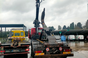 Impianto scarrabile Tam T25 con gru Liv