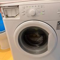 Dona se Lavatrice a chi viene a prendere a Crema