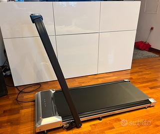 Tapis roulant pieghevole con inclinazione