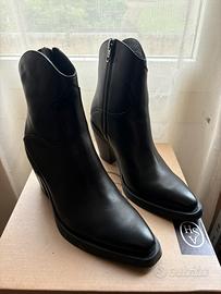 Stivaletto in pelle Ash n.37