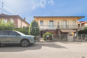 Villa Bifamiliare a Lugo 5 locali