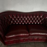Divano chesterfield pelle rossa
