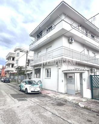 Appartamento al secondo piano in condominio recent