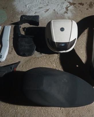 parti kymco People 200s