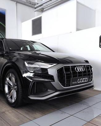 AUDI Q8 - Q8 55 TFSI quattro tiptronic Sport