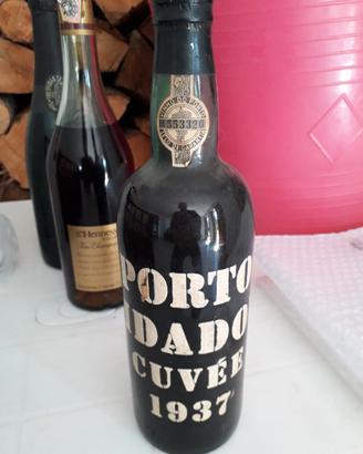 Vino PORTO LIDADOR COUVEE 1937