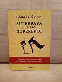 Superman contro Supereroi libro di Edoardo Maturo