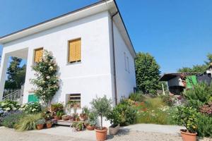 Villa di 150 m² con 5 locali e box auto a Sassuolo