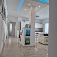 Ampio e luminoso quadrilocale con posto auto