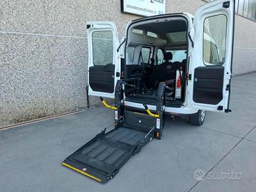 Fiat Doblò TRASPORTO DISABILI Tetto alto