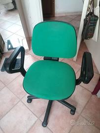 Sedia ufficio girevole verde