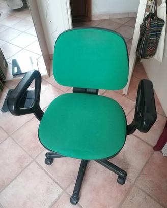 Sedia ufficio girevole verde