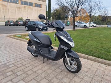 Prugeot kisbee 50