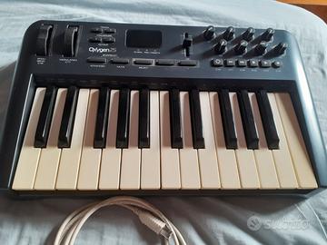 Oxygen25 M Audio Midi Keyboard