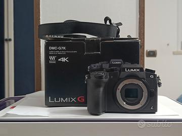 Panasonic Lumix serie G7 con lente kit