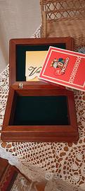 portacarte in legno 