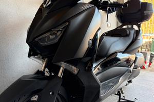 YAMAHA X-MAX 300 TECH MAX