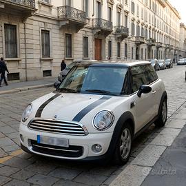MINI One R56 1.4 Benzina 90 CV – Neopatentati  ok