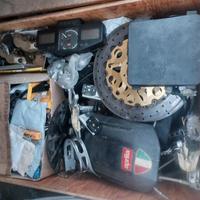 rsv1000 Aprilia ricambi pista