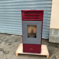 Stufa pellet cola modello Fire acciaio