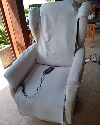 Poltrona Relax Con Alzata Motorizzata