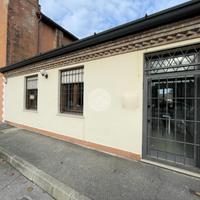 NEGOZIO A CAPRIANO DEL COLLE