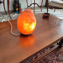lampada di sale rosa dell' Himalaya 