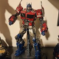 Optimus Prime threezero Bublebee dlx