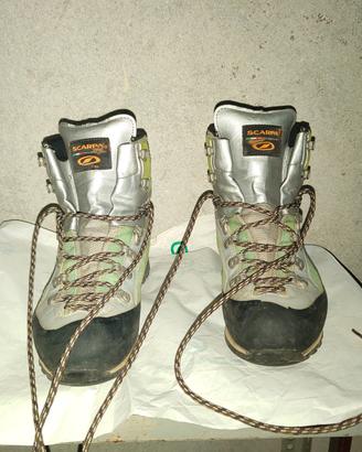 Scarponi alpinismo