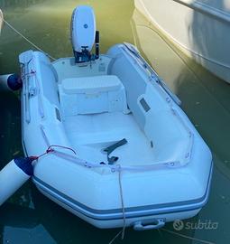 Tender Selva T310FV e motore Selva Piranha 9.9 cv