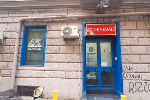 Ad. via tanucci- locale comm.le