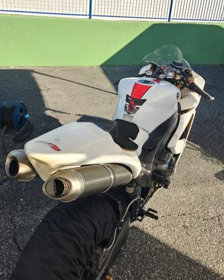 Yamaha R1 YZF